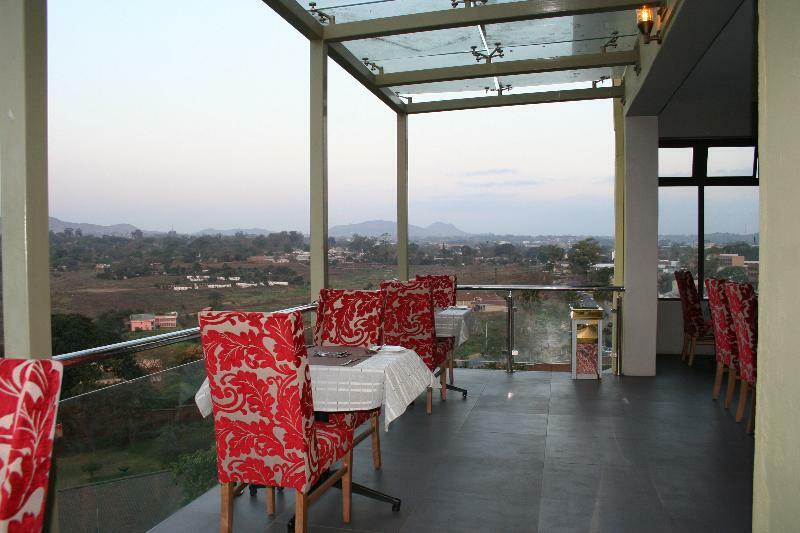 Crossroads Hotel Blantyre Exterior photo